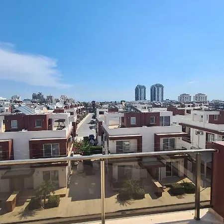 Διαμέρισμα пентхаус 1+1 с огромной террасой на Long Beach *